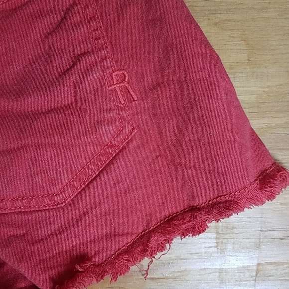 Rich & Skinny coral colored jean shorts size 26 - Picture 5 of 8